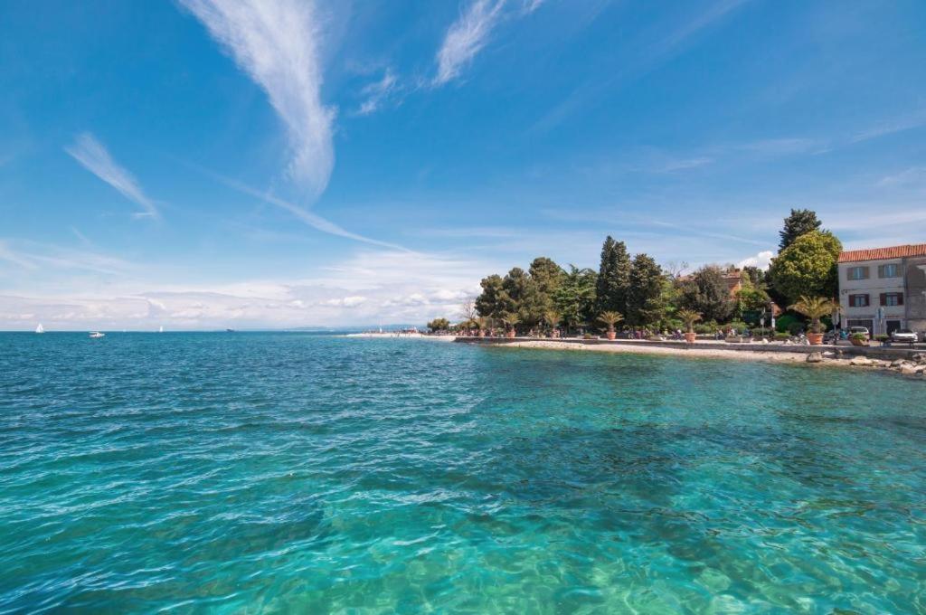 Villa Noa Jacuzzi & Sauna Izola Luaran gambar