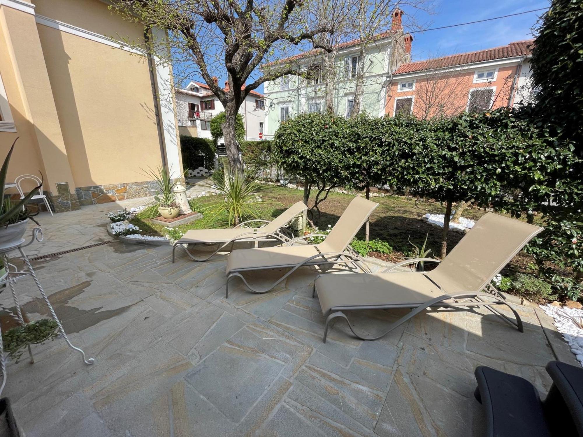 Villa Noa Jacuzzi & Sauna Izola Luaran gambar
