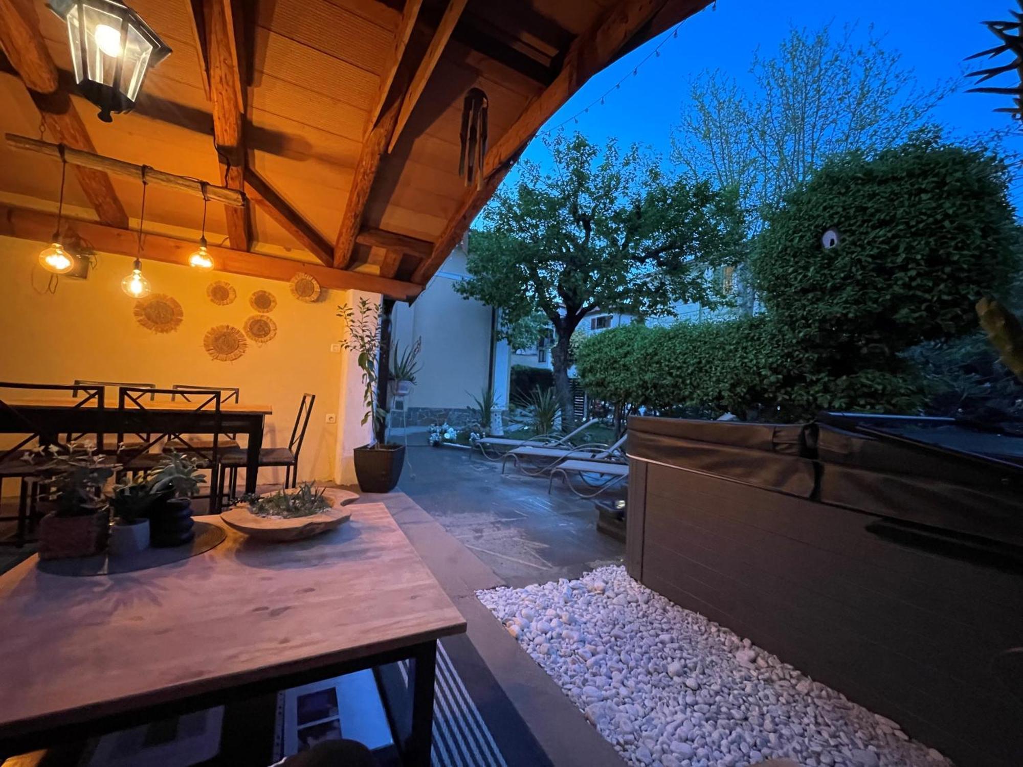 Villa Noa Jacuzzi & Sauna Izola Luaran gambar